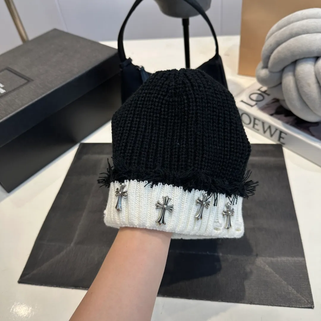 P50 Croxin Autumn and Winter counter color-blocked new knitted beanie, a must-have for sweet and cool girls with a concave look ~